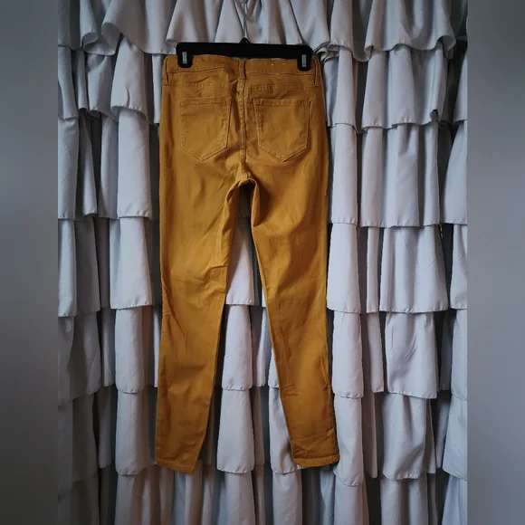 Women's Old Navy Rockstar Mustard Color Rockstar Jean's Size 4 - Picture 1 of 4